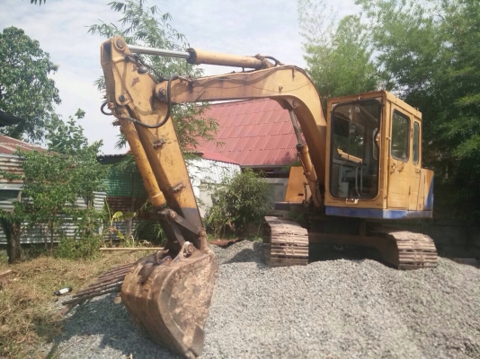 โคมัสสุ10ht-2 เทียบเ่ท่า60