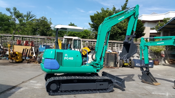 ขาย รถขุด KOMATSU รุ่น PC40-7- มือสองญี่ปุ่น แทร็กเหล็กสวย  สลักแน่น ทุกสัดส่วน สวย พร้อมใช้งานได้ ทันที มือถือ/LINE ID : 0818753444ขาย รถขุด KOMATSU รุ่น PC40-7- มือสองญี่ปุ่น แทร็กเหล็กสวย  สลักแน่น ทุกสัดส่วน สวย พร้อมใช้งานได้ ทันที มือถือ/LINE ID : 0
