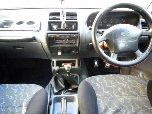 ขายรถ Nissan Terrano II ตากลม ขายรถ Nissan Terrano II ตากลม