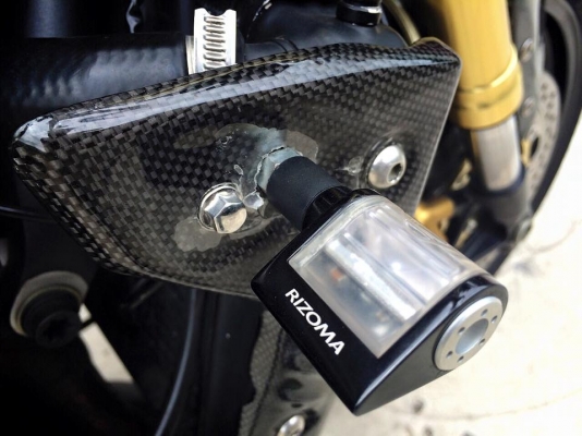 Triumph Speed Triple 1050 ปี 2009 รถสวยสีเดิมทั้งคัน ไม่ล้มไม่ชน วิ่งมา 40,xxx โล