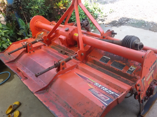 ปัญญาแทรคเตอร์..จัดมาให้ครับ ด่วน!!!คูโบต้า L4708  พร้อมใบมีดคานล่าง FD185 พร้อมโรตาลี RX182 เล่มทะเบียนพร้อม ทำงาน 1105ชม. สภาพเดิมๆ