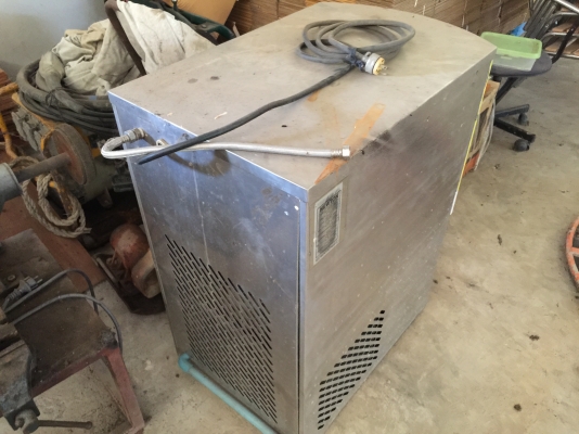 เครื่อง กด น้ำแข็ง Newton / สภาพต้องเอาไปซ้อมลูกดิ่ง