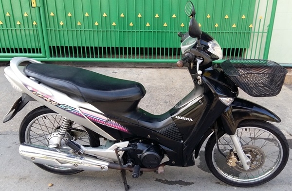 ขายเวฟ125sไฟเลี้ยวบังลม ตัวคาร์บูสตาร์ทเท้า