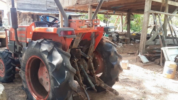 ขายรถแทรคเตอร์ คูโบต้า L3408 อุปกรณ์ครบ3ชิ้น ใบมีดหน้า ผานหลัง คราด สภาพพร้อมใช้งาน ออกมือเดียวป้ายแดงเอกสารเล่มทะเบียนพร้อมโอน ขายรถแทรคเตอร์ คูโบต้า L3408 อุปกรณ์ครบ3ชิ้น ใบมีดหน้า ผานหลัง คราด สภาพพร้อมใช้งาน ออกมือเดียวป้ายแดงเอกสารเล่มทะเบียนพร้อมโอน