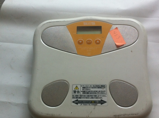 เครื่องตรวจสอบร่างกายเบื้องต้น  TANITA สามารถเช็คดัชนีมวลกาย เปอร์เซ็นต์ไขมันในร่ายการ