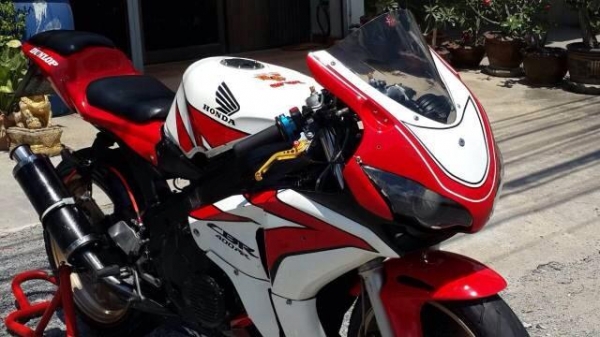 cbr400  แฟริ่ง 1000 ทบ แท้