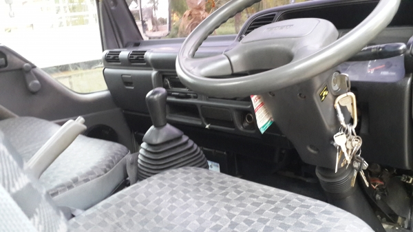 ขายNKR 130แรง  เทอโบ ปี 51 ตู้ 3 บาน