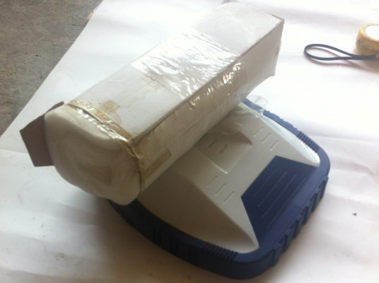 หุ่นเช็ดพื้นอย่างง่ายของใหม่ มีผ้าแปะมาให้ด้วย 1 กล่อง ใช้พลังงานถ่าน