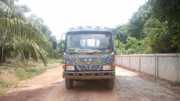 รถบรรทุกแม็คโคร สวยพร้อมใช้เอกสารทะเบียนพร้อม อยากขายมากเลยตอนนี้ รถบรรทุกแม็คโคร สวยพร้อมใช้เอกสารทะเบียนพร้อม อยากขายมากเลยตอนนี้