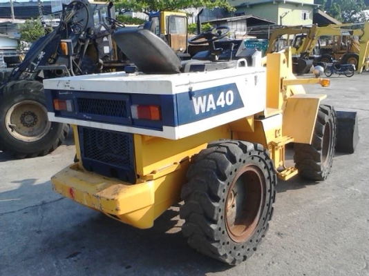 ขายรถตักล้อยาง WA 40   ขนาด 1 คิว