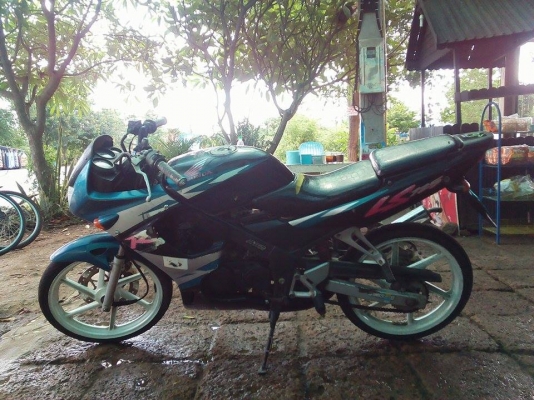 ราคาสุดท้าย ขาย Honda Ls125 ไฟออกครบทุกจุด สตาร์ททีเดียวติด ถังออโตลูปใช้ได้ รถสภาพพร้อมใช้งาน (ไม่ ท.บ. เเต่ออกใบซื้อขายให้จากทางร้าน) ค่าตัว 6000 บาท สนใจทักเเชทหรือโทรสอบถาม 089-8054390 / 083-9008/343 โอ๋ อยู่จังหวัด ลพบุรี