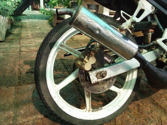 ราคาสุดท้าย ขาย Honda Ls125 ไฟออกครบทุกจุด สตาร์ททีเดียวติด ถังออโตลูปใช้ได้ รถสภาพพร้อมใช้งาน (ไม่ ท.บ. เเต่ออกใบซื้อขายให้จากทางร้าน) ค่าตัว 6000 บาท สนใจทักเเชทหรือโทรสอบถาม 089-8054390 / 083-9008/343 โอ๋ อยู่จังหวัด ลพบุรี