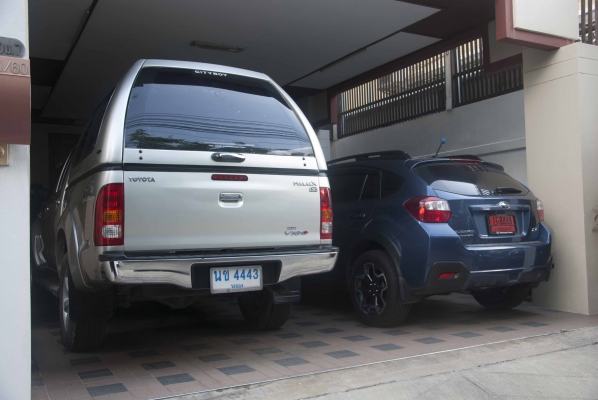 ขายครับHiluxVigo3.0G vnTurbo4x4Autoปี2011Topสุดป้ายฟ้า11ที่นั่งภาษีถูกหายากครับ