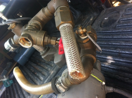 ปั้มน้ำ IWY ขนาด 1 แรงม้า เป็นแบบทำแรงดันได้ค่อยข้างสูง ดันน้ำขึ้นได้สูงถึง  45 ม.