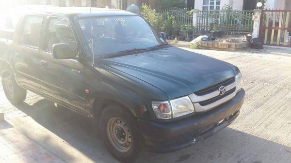 โตโยต้า4ประตูไฮลักซ์ ครุยเซอร์ GOA