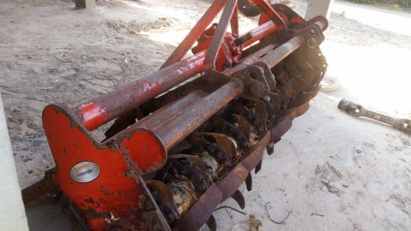 ขายโรตารี่ตราช้าง RX 200 M สภาพเดิมๆ ชีลไม่มีรั่วเอาไปใช้ได้เลย อยู่ สุรินทร์ คับ สนใจ 0845486359 สุชาติ