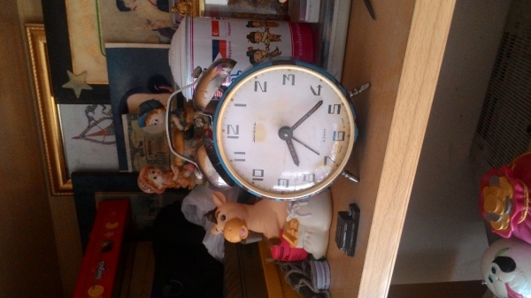 ขายนาฬิกาปลุกตั้งโต๊ะไขลาน ของรัสเซีย ราคา850 รวมส่ง