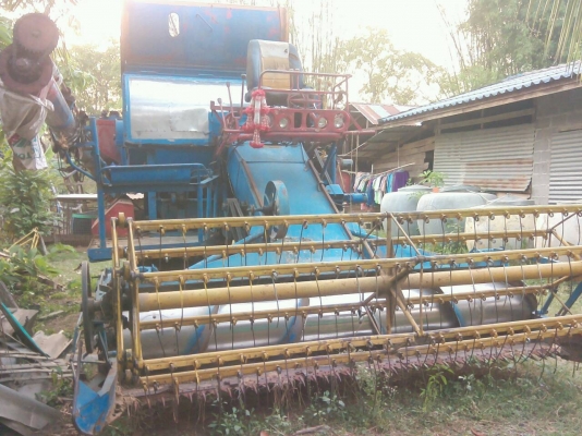 ขายรถเกี่ยวข้าว