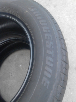 205/60R15 BRIDGESTONE ปี2012 มี 2 เส้น tel.081-427-3941 205/60R15 BRIDGESTONE ปี2012 มี 2 เส้น tel.081-427-3941