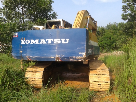 KOMATSU PC 200-3