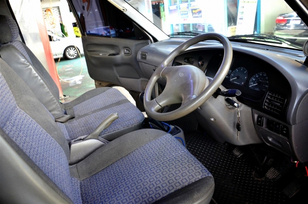 ---&gt;ขายรถตู้  KIA  pregio ตัวท๊อปสุด รถบ้านมือเดียว