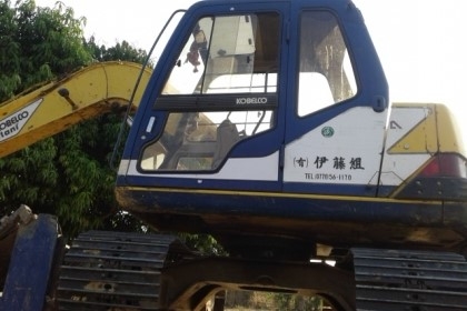 ขาย kobelco sk60  ตักดินเร็ว  ประหยัดน้ำมัน เดินเร็ว เอวแน่น ช่วงล่างใช้งานได้อีกหลายปี เครื่องพึ่งฟิตใหม่ 087-2430753