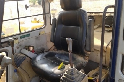 ขาย kobelco sk60  ตักดินเร็ว  ประหยัดน้ำมัน เดินเร็ว เอวแน่น ช่วงล่างใช้งานได้อีกหลายปี เครื่องพึ่งฟิตใหม่ 087-2430753