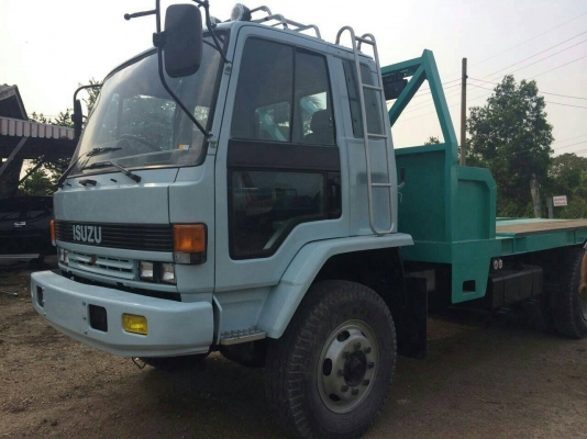 ขายเทเลอร์ ISUZU 210 สภาพสวยพร้อมใช้ ราคาต่อรองได้ ติดต่อได้ที่คุณ อ๊อฟ พิจิตร 086-737-9991