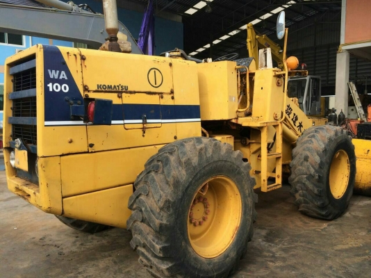 ขายรถตักKOMATSU 510 เก่านอก สภาพสวยพร้อมใช้ ราคาต่อรองได้ ที่คุูณอ๊อฟ พิจิตร 086-737-9991