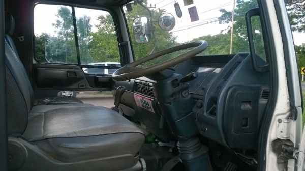 ขาย 6 ล้อ HINO FD3H ยาง 8.25/16 ยาว 6.50 เมตร เครื่อง HO7D 195 แรงม้า คัสซีสวย เบรคทิฟฟี่ พาวเวอร์ ทะเบียนพร้อมโอนครับ ขาย 6 ล้อ HINO FD3H ยาง 8.25/16 ยาว 6.50 เมตร เครื่อง HO7D 195 แรงม้า คัสซีสวย เบรคทิฟฟี่ พาวเวอร์ ทะเบียนพร้อมโอนครับ