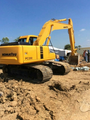 ขาย KOMATSU PC 200-6 สภาพสวยพร้อมใช้ ราคาต่อรองได้ ติดต่อได้ที่คุณ อ๊อฟ พิจิตร 086-737-9991 ขาย KOMATSU PC 200-6 สภาพสวยพร้อมใช้ ราคาต่อรองได้ ติดต่อได้ที่คุณ อ๊อฟ พิจิตร 086-737-9991