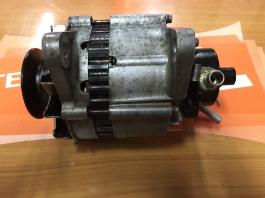 ขายไดชาร์จ ISUZU 4JB1 2,800 CC. ติดหัวรถญี่ปุ่นมาครับ