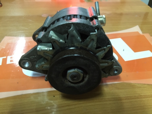 ขายไดชาร์จ ISUZU 4JB1 2,800 CC. ติดหัวรถญี่ปุ่นมาครับ