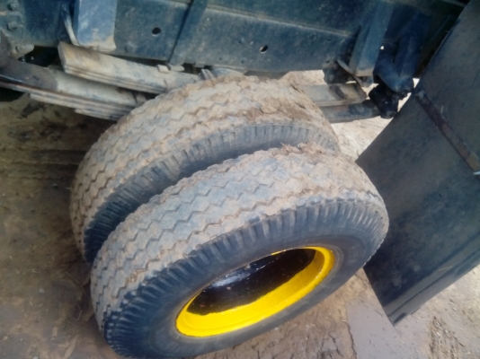 ขายหกล้อดั้ม อีซูซุ 110 แรง 400000 บาทราคาต่อรองได้