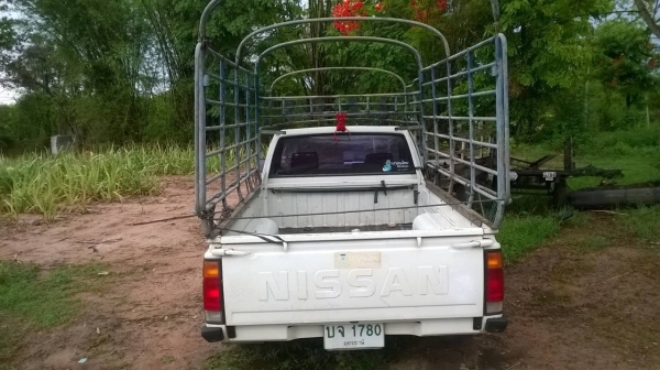 ขายกระบะ NISSAN ตอนเดียว ปี 33 เครื่อง TD27 ฝาดำ คัสซีสวยตลอดเส้น แอร์ พาวเวอร์ เครื่องเสียง ทะเบียนพร้อมโอนครับ ขายกระบะ NISSAN ตอนเดียว ปี 33 เครื่อง TD27 ฝาดำ คัสซีสวยตลอดเส้น แอร์ พาวเวอร์ เครื่องเสียง ทะเบียนพร้อมโอนครับ