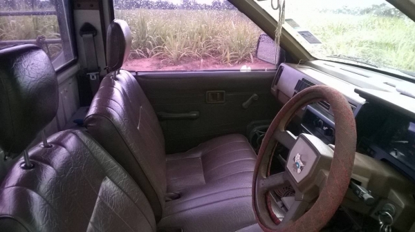 ขายกระบะ NISSAN ตอนเดียว ปี 33 เครื่อง TD27 ฝาดำ คัสซีสวยตลอดเส้น แอร์ พาวเวอร์ เครื่องเสียง ทะเบียนพร้อมโอนครับ ขายกระบะ NISSAN ตอนเดียว ปี 33 เครื่อง TD27 ฝาดำ คัสซีสวยตลอดเส้น แอร์ พาวเวอร์ เครื่องเสียง ทะเบียนพร้อมโอนครับ