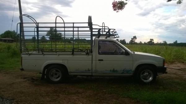 ขายกระบะ NISSAN ตอนเดียว ปี 33 เครื่อง TD27 ฝาดำ คัสซีสวยตลอดเส้น แอร์ พาวเวอร์ เครื่องเสียง ทะเบียนพร้อมโอนครับ ขายกระบะ NISSAN ตอนเดียว ปี 33 เครื่อง TD27 ฝาดำ คัสซีสวยตลอดเส้น แอร์ พาวเวอร์ เครื่องเสียง ทะเบียนพร้อมโอนครับ