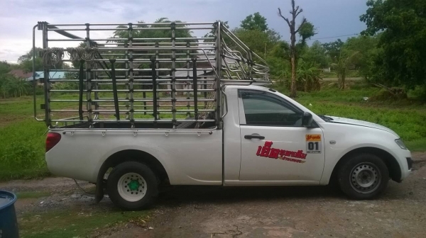 ขายดาวน์รถกระบะ มิตซูตอนเดียว ปี 57 แต่งบรรทุกเพลาลอย คอกเหล็กพร้อม เครื่องดี แอร์เย็น เปลี่ยนสัญญาได้เลยครับ