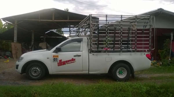 ขายดาวน์รถกระบะ มิตซูตอนเดียว ปี 57 แต่งบรรทุกเพลาลอย คอกเหล็กพร้อม เครื่องดี แอร์เย็น เปลี่ยนสัญญาได้เลยครับ