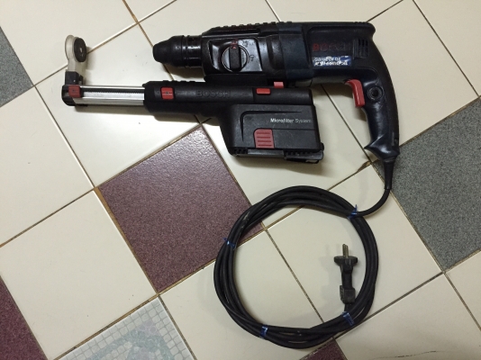 ขายสว่านโรตารี่ยี่ห้อBoschรุ่นใหญ่3ระบบพร้อมอุปกรณ์เก็บฝุ่นพร้อมใช้งานครับ