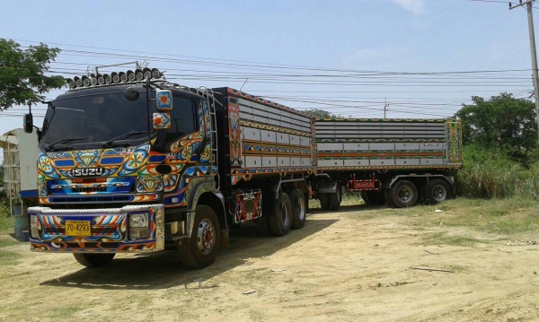 ขายแบบด่วนๆครับ รถพ่วง ISUZU DECA 360 ปี56 รถสวย กระดั้มดิน