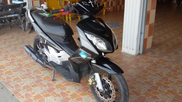 yamaha nouvu mx ทะเบียนโอน ล้อmax เดิมๆไม่หอน 7,900บาท.(ดูคลิื๊ป)