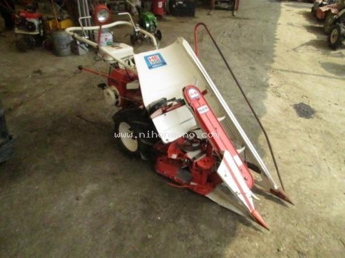 รถเกี่ยวข้าวเดินตาม  KUBOTA    HE305  รหัสสินค้า : 80802332   หรือเพิ่มเติมไดที่ www.nihonmono.com