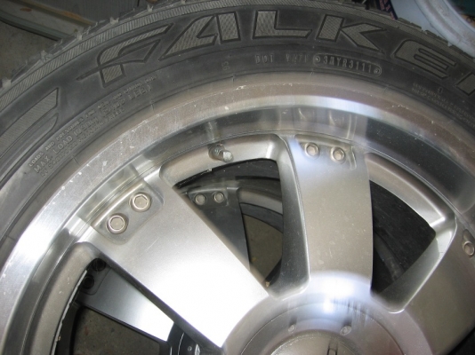 ขายล้อแม็กซ์ Lenso 20 นิ้วพร้อมยาง Falken สภาพดี ขายล้อแม็กซ์ Lenso 20 นิ้วพร้อมยาง Falken สภาพดี