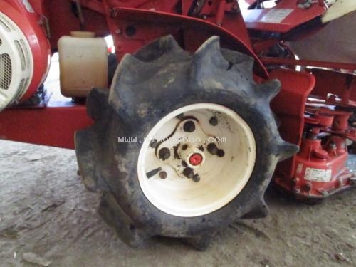 รถเกี่ยวข้าวเดินตาม KUBOTA HE30A รหัสสินค้า : 80802348 หรือเพิ่มเติมไดที่ www.nihonmono.com รถเกี่ยวข้าวเดินตาม KUBOTA HE30A รหัสสินค้า : 80802348 หรือเพิ่มเติมไดที่ www.nihonmono.com