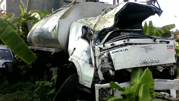 ขายอีซูซุ เดก้า 240 พร้อมเล่มทะเบียน