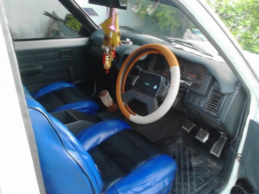 ขาย FORD    รถบ้าน เครื่องดีมาก  ช่วงล่างดี  ไม่มีผุคับคันนี้