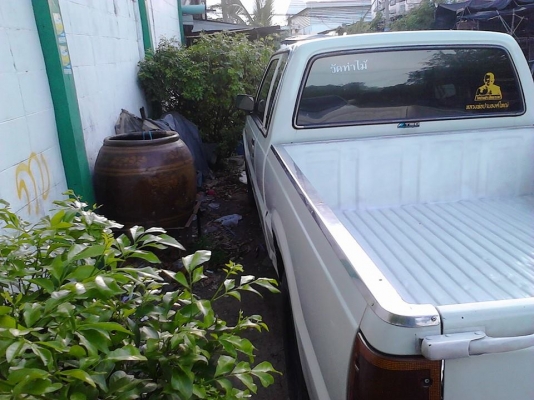 ขาย FORD    รถบ้าน เครื่องดีมาก  ช่วงล่างดี  ไม่มีผุคับคันนี้