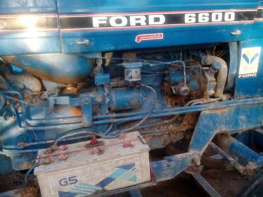 ขายรถไถใหญ่ฟอดร์ 500000เล่มทะเบียนพร้อมโอน