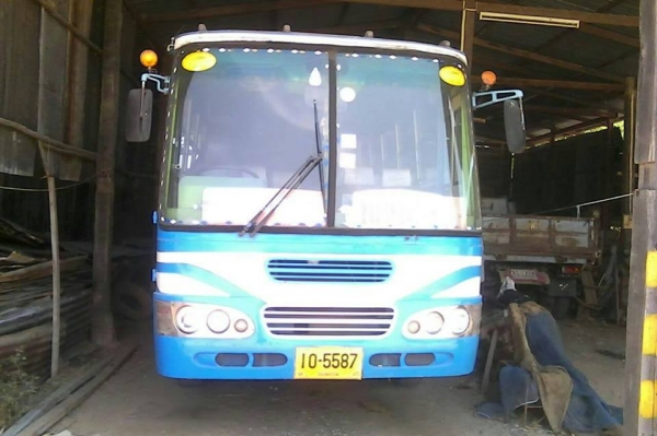 ขายรถบัส12เมตร 45ที่นั่ง เครื่อง185แรง พ.เพาเวอร์ เบรกทิฟฟี่ สภาพพร้อมใช้งาน เอกสารพร้อมโอน สนใจโทร 090-8588220คุณนะ 093-3258446คุณบิว ID:narong498 หรือเข้าดูสินค้าได้ที่ www.truck.in.th/498 หรือเพจFacebook ณรงค์ ซื้อขายรถมือสอง (เว็บไซต์ส่วนตัว)